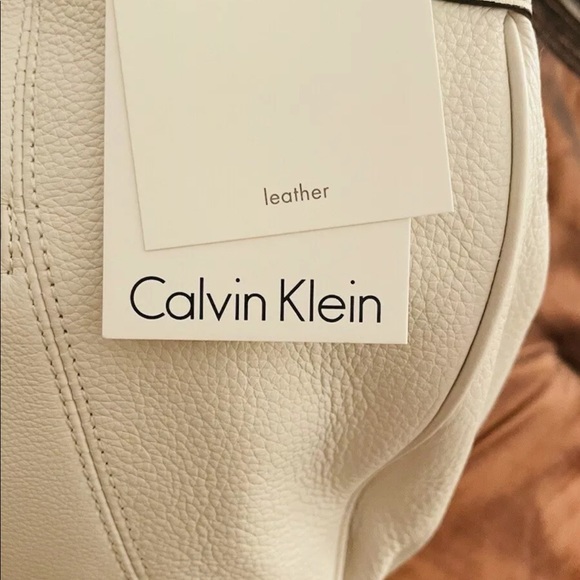 Calvin Klein Handbag, NWT, Off White Color, Shoulder Bag, Leather - Picture 2 of 6